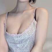 れいな 初めて奪っちゃった? 金の玉クラブ池袋～密着睾丸マッサージ～