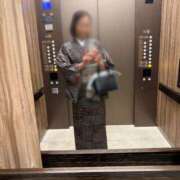 ヒメ日記 2025/11/04 17:48 投稿 友利 なな HANA-okinawa-