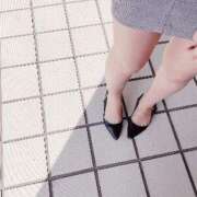 いおり 出勤❤️向かってるよ🚘 OL倶楽部