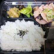 マシュマロ 美味しいご飯はマシュの元気を作る(´,,•﹃ •,,｀)  奴隷コレクション