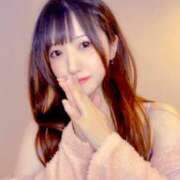 もえ お誘い待ってます♡ プールサイド