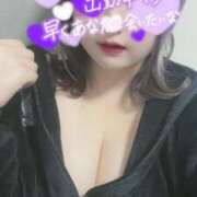 ゆいな 19時から໒꒱🤍 spicyな女たち