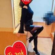 ヒメ日記 2025/12/28 22:31 投稿 みな 逢って30秒で即尺