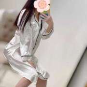 ヒメ日記 2025/10/31 22:17 投稿 えれな 黒い金魚（札幌）