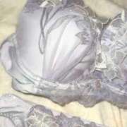 ヒメ日記 2024/12/17 23:34 投稿 【もも】美巨乳Fカップと美顔♪ バブルリングプラス