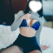 成宮ゆあ ?今日の幸せギュッと詰めた日? 華椿