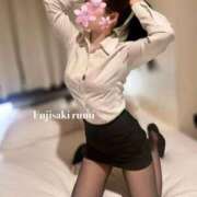 ヒメ日記 2025/11/10 22:13 投稿 藤咲　るみ OLピンクコレクション