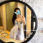 ヒメ日記 2025/11/13 12:13 投稿 藤咲　るみ OLピンクコレクション