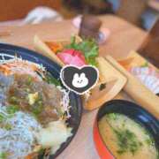 ヒメ日記 2025/08/23 15:29 投稿 みみ プールサイド