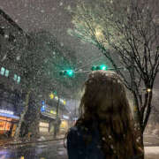 マリナ おはようございます🩵 昨日は都内でも雪がちらほら降りました。 暖かい日が続いたと思えば、急な雪❄️ 寒暖差が激しく、より一層お身体疲れたまりますね。💗    雪積もってたけど雨で すぐ溶けちゃった   道路凍ったりするかもだから 足元気をつけてね！ パイレーツオブアロマ