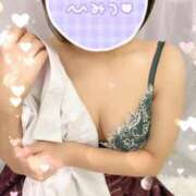 りんご 珍しく、、。 神田添い寝女子