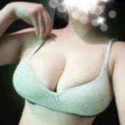 ヒメ日記 2026/04/30 15:29 投稿 えま 白い巨乳