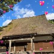 えな 茅葺き屋根のお寺 ナイスレディ