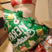 ヒメ日記 2025/12/25 01:00 投稿 かえで プールサイド