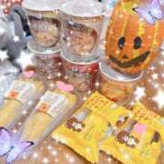 める (՞ o̴̶̷̤  ̫ o̴̶̷̤ ՞) SOPHIA（ソフィア）