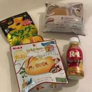 ヒメ日記 2025/03/21 00:17 投稿 くるみ 全裸のいいなり美女OR満員ちかん電車