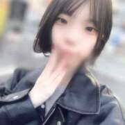 よはね 真っ赤。 パンチラJK