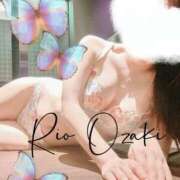 尾崎　理央 たくさんハグしましょ💓 アムアージュ