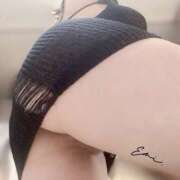 えみ レア出勤ちゅ😘 蒼いうさぎ