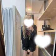 ヒメ日記 2024/12/30 15:45 投稿 える 学校帰りの妹に手コキしてもらった件 谷九