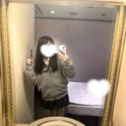 ヒメ日記 2025/03/27 08:24 投稿 える 学校帰りの妹に手コキしてもらった件 谷九