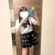 ヒメ日記 2025/08/05 10:17 投稿 える 学校帰りの妹に手コキしてもらった件 谷九