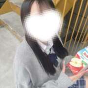 ヒメ日記 2025/08/12 07:18 投稿 える 学校帰りの妹に手コキしてもらった件 谷九