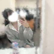 ヒメ日記 2025/12/19 17:47 投稿 える 学校帰りの妹に手コキしてもらった件 谷九