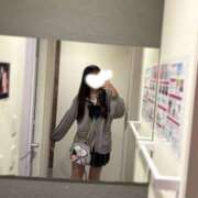 ヒメ日記 2026/03/25 17:25 投稿 える 学校帰りの妹に手コキしてもらった件 谷九