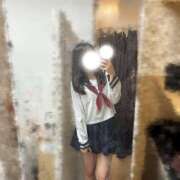 える どっちがすき？ 学校帰りの妹に手コキしてもらった件 谷九