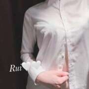 佐々木　るい るいのOL姿？💻🩶 アムアージュ