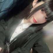 あいな 意外に古株さん💭🤍ྀི エデン