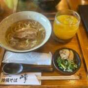 ヒメ日記 2025/05/22 15:42 投稿 里田まい 全裸美女からのカゲキな誘惑