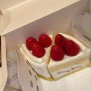 ヒメ日記 2026/03/22 16:38 投稿 里田まい 全裸美女からのカゲキな誘惑