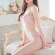 ヒメ日記 2026/04/16 18:18 投稿 里田まい 全裸美女からのカゲキな誘惑