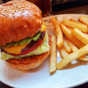 ヒメ日記 2025/10/06 01:11 投稿 えむ WOWOW UENO HEALTH STATION