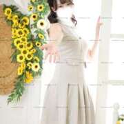 くみ 7/16 今日は何の日？🌈 The White