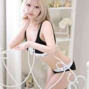 あんな 🐾にゃんにゃんにゃん🐾 The White