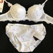 ヒメ日記 2025/10/04 01:39 投稿 桜　なつみ エアポート