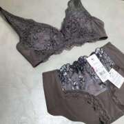 ヒメ日記 2025/12/30 03:24 投稿 桜　なつみ エアポート