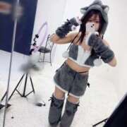 なのか 思ってるよりも低いかも？ 黒い金魚（札幌）