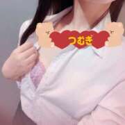 つむぎ 出勤💓 全裸の女神orいたずら痴漢電車