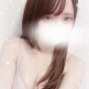 ゆに 17時〜いるよ𝜗𝜚˚⋆ かりんと秋葉原