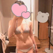 ヒメ日記 2026/04/05 05:10 投稿 さくら プールサイド