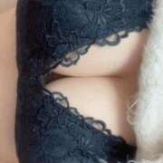 ヒメ日記 2025/11/03 12:50 投稿 新垣 あんず リップスティック