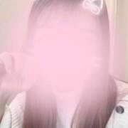 あき 出勤してます😻 池袋しろパラ