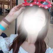 あき お久しぶりです！今日と明日出勤します💗 池袋しろパラ