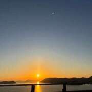 香澄　もも LINE消しちゃいました😭 OLピンクコレクション