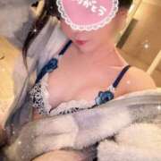 ヒメ日記 2025/12/27 14:03 投稿 秋津　ちせ☆スレンダー美女 ～地元厳選美女がお出迎え～私の部屋にキテネ！トレビの泉