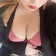 ひなの そんなに変わらない...? 白い巨乳